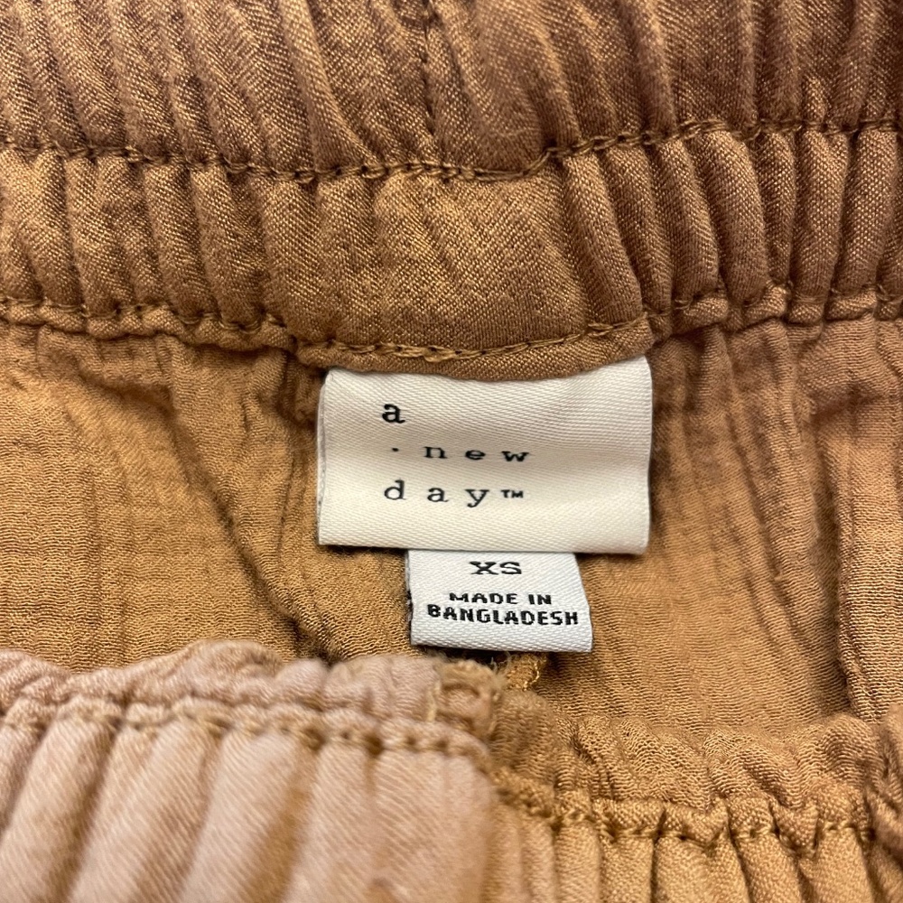 A New Day Wide Leg Pants in Tan.  LIKE NEW! So Comfy... Business Casual Days! - Picture 5 of 6